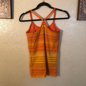 Nike active top